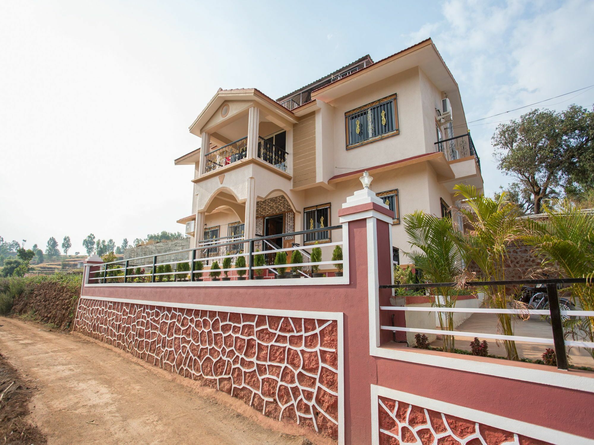 Shivanya Palace Mahābaleshwar Eksteriør billede